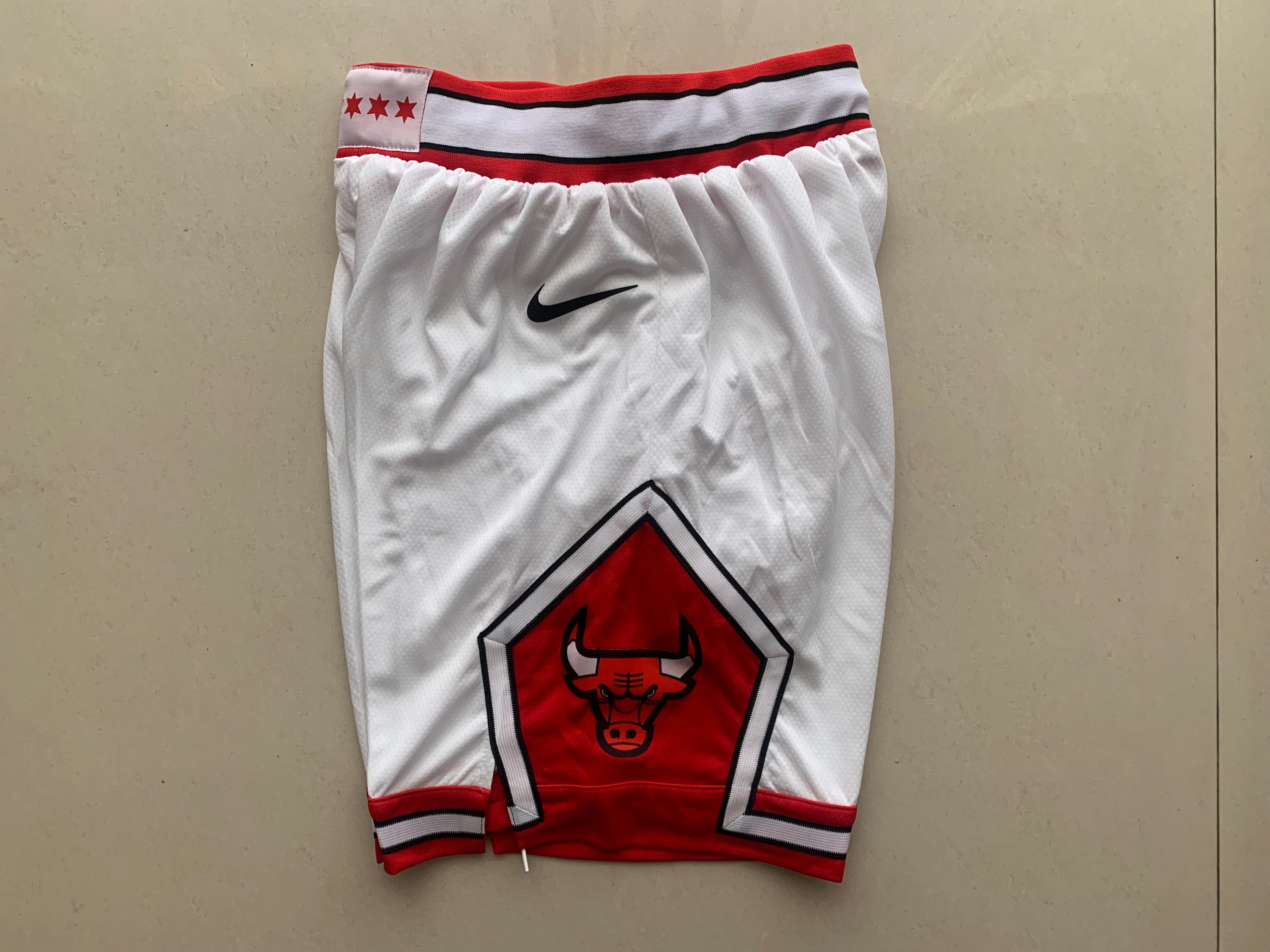 Short taureau blanc