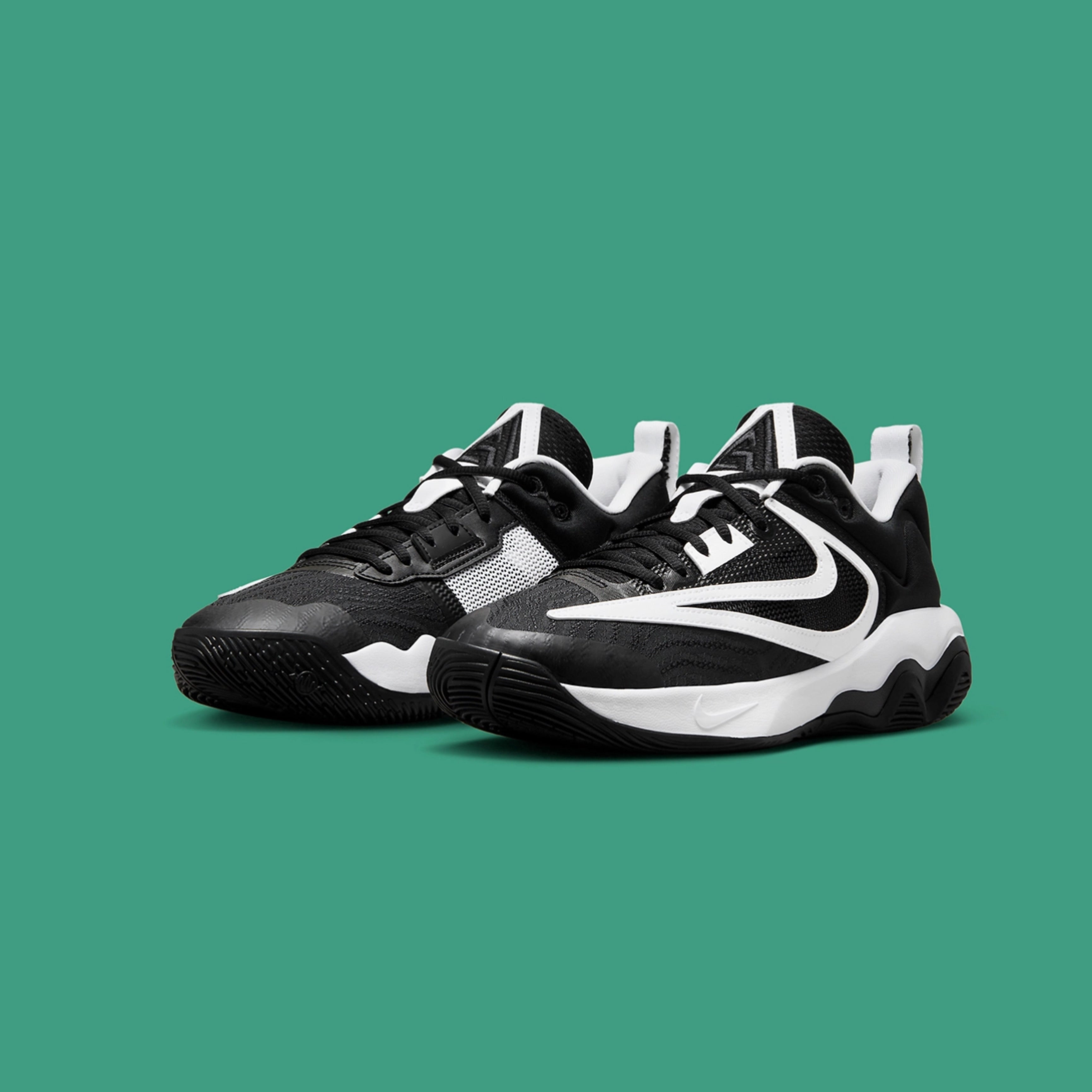 Nike Giannis immortalité 3 noir/blanc