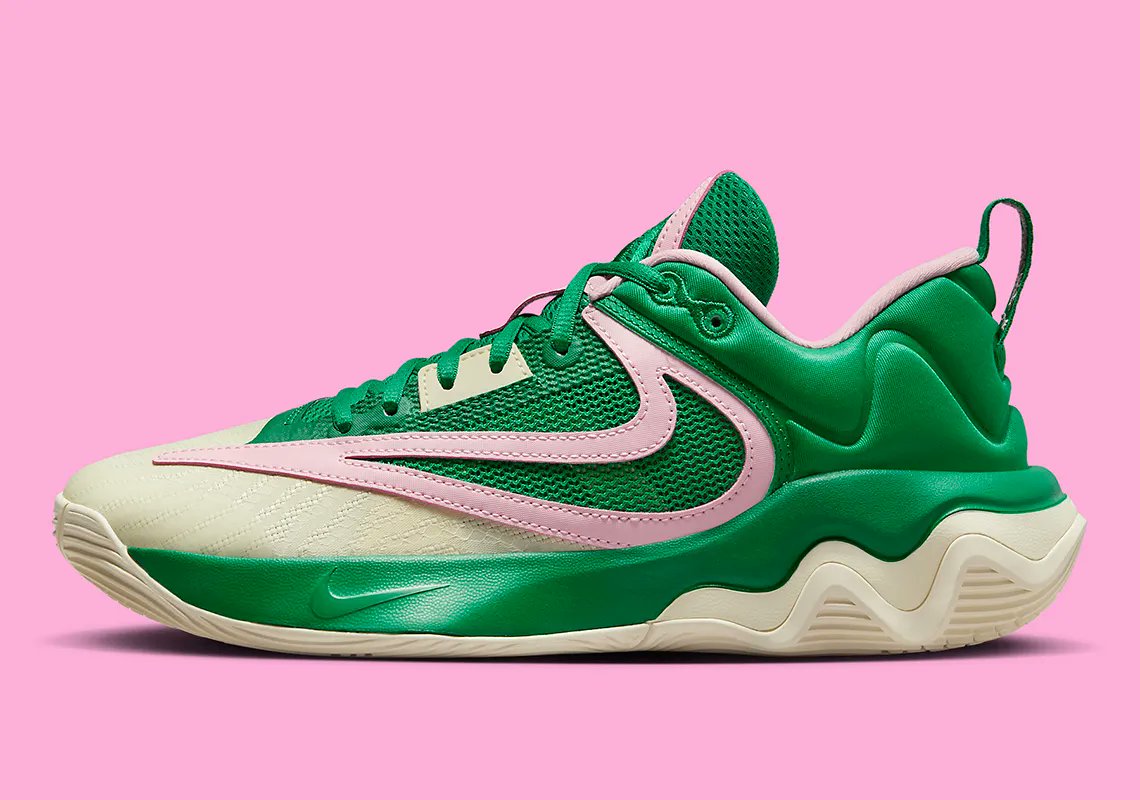 Nike Giannis immortalité 3 vert/rose
