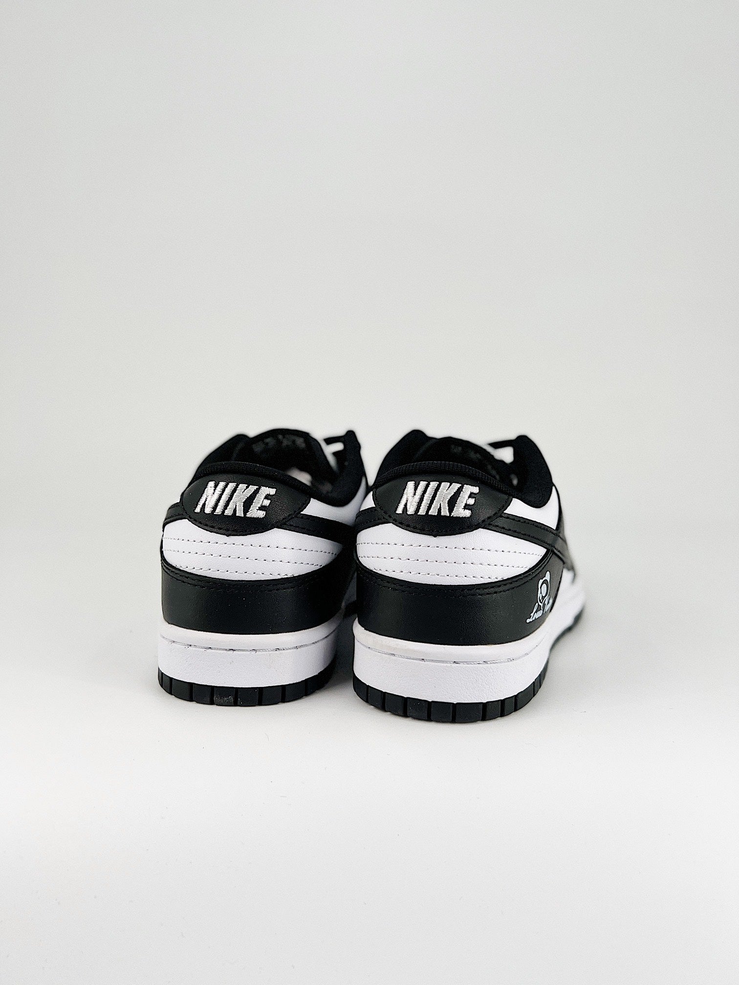 NIKE DUNK SB LOW Dunk SB (White&Black)